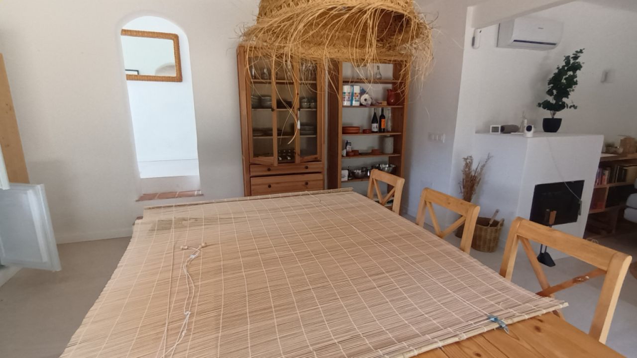 Temporada/Invierno: Chalet a nivel del suelo, moderno, en zona arbolada en la bahía de Cala Llombards - CH12