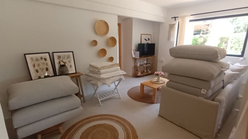 Temporada/Invierno: Chalet a nivel del suelo, moderno, en zona arbolada en la bahía de Cala Llombards - CH12