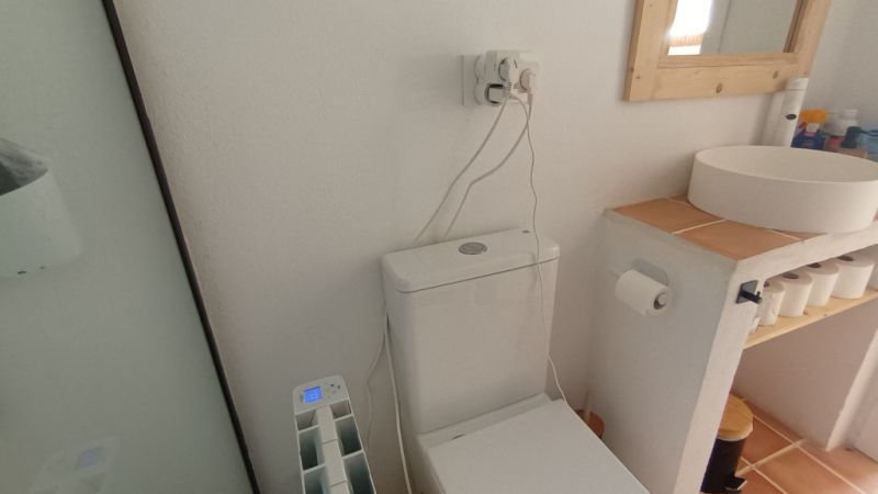 Temporada/Invierno: Chalet a nivel del suelo, moderno, en zona arbolada en la bahía de Cala Llombards - CH12