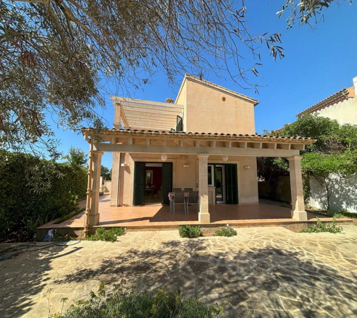 Season / Winter: Large chalet with heating and beautiful garden near Estanyol -- Sa Ràpita -- CH 67 T