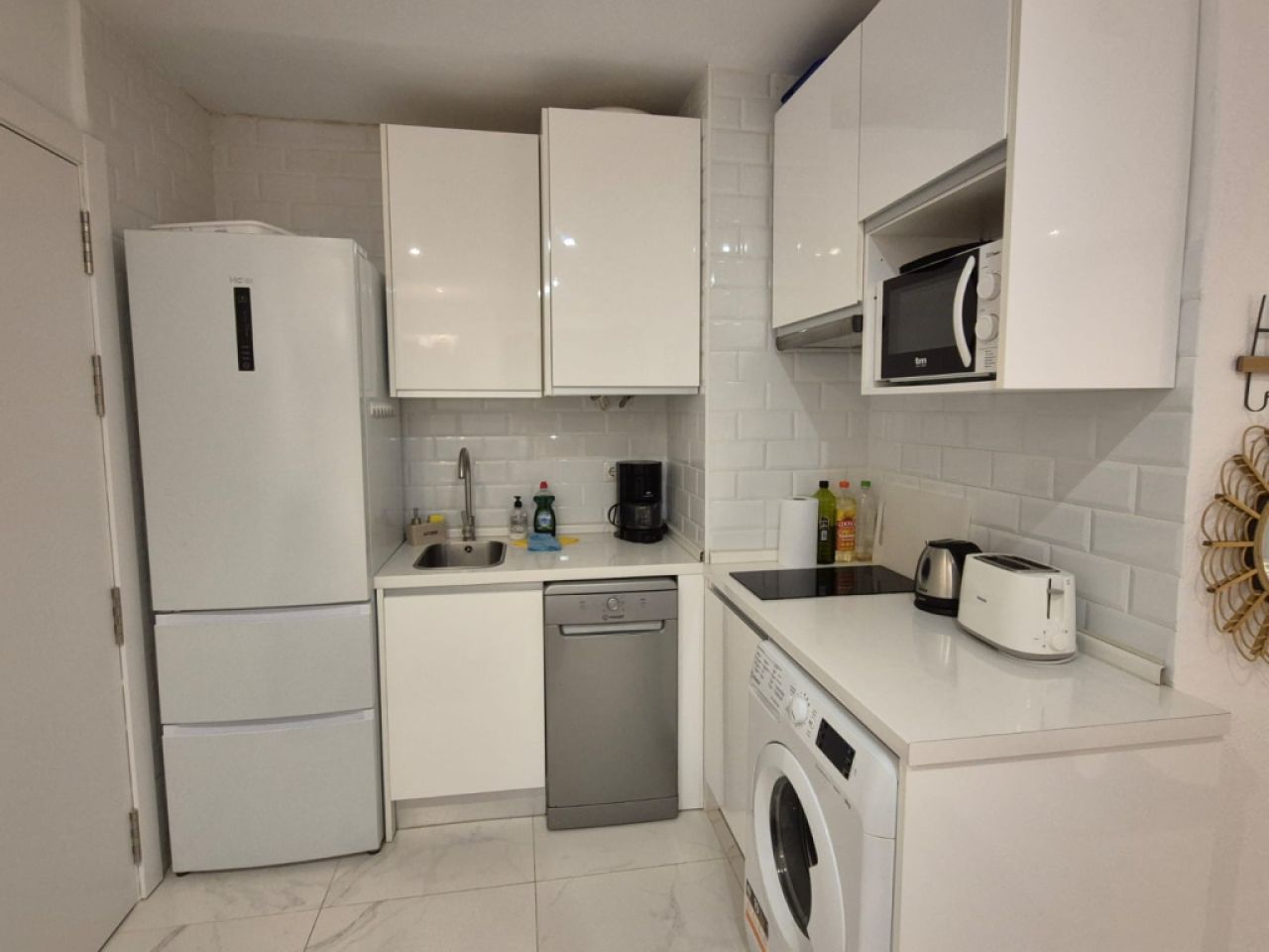 Saison/ Winter: Modernes Studio mit Terrasse und Gemeinschaftspool im Zentrum von Cala Dor AP 17 WT