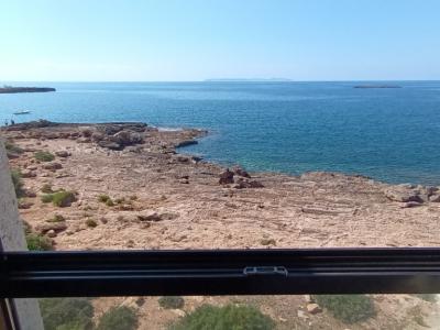 Season 26/27: Modern apartment in first line of the coast of St Jordi --- AP 10 T