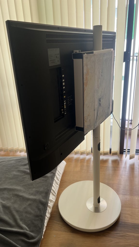 Samsung 55 4K Smart TV + FITUEYES Design-TV-Ständer