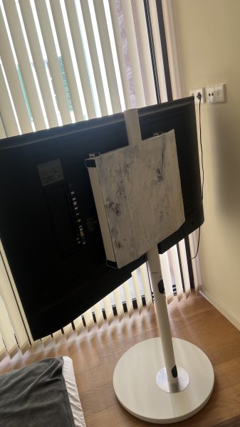 Samsung 55 4K Smart TV + FITUEYES Design-TV-Ständer