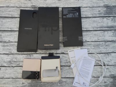 Samsung Galaxy Z Flip 4 , 256 GB , 8 GB ROM , Pink-Gold  inkl. orig. Verpackung uvm.