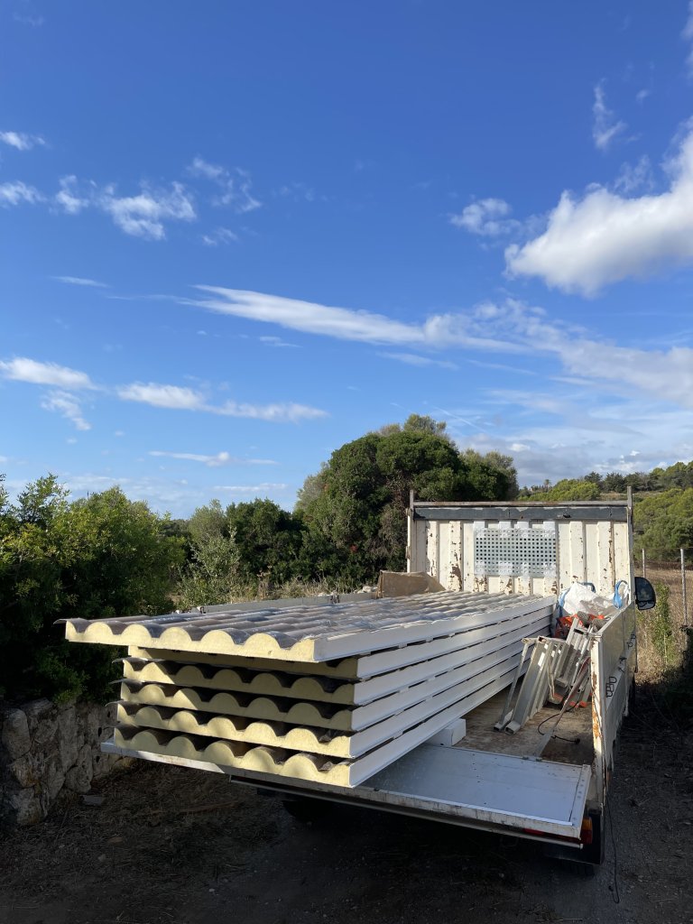 Sandwich panel roofs, sheet metal, tiles...