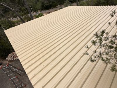 Sandwich panel roofs, sheet metal, tiles...
