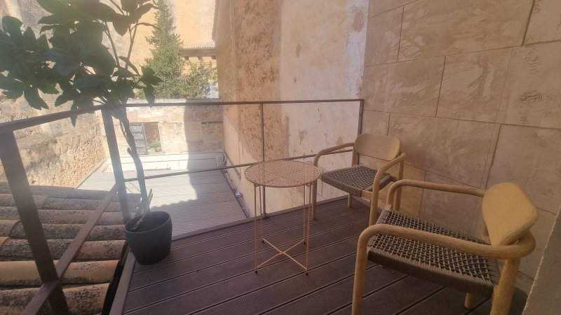 Saniertes Apartment in 2. Etage mit kl. Terrasse im Zentrum von LLucmayor -- AP 20 VK