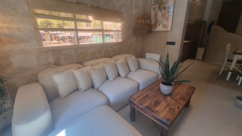 Saniertes Apartment in 2. Etage mit kl. Terrasse im Zentrum von LLucmayor -- AP 20 VK