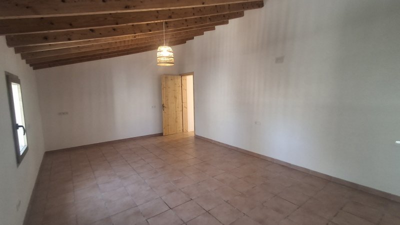 Saniertes und grosses Dorfhaus mit Innenhof, Terrassen in Porreres --- DH 25