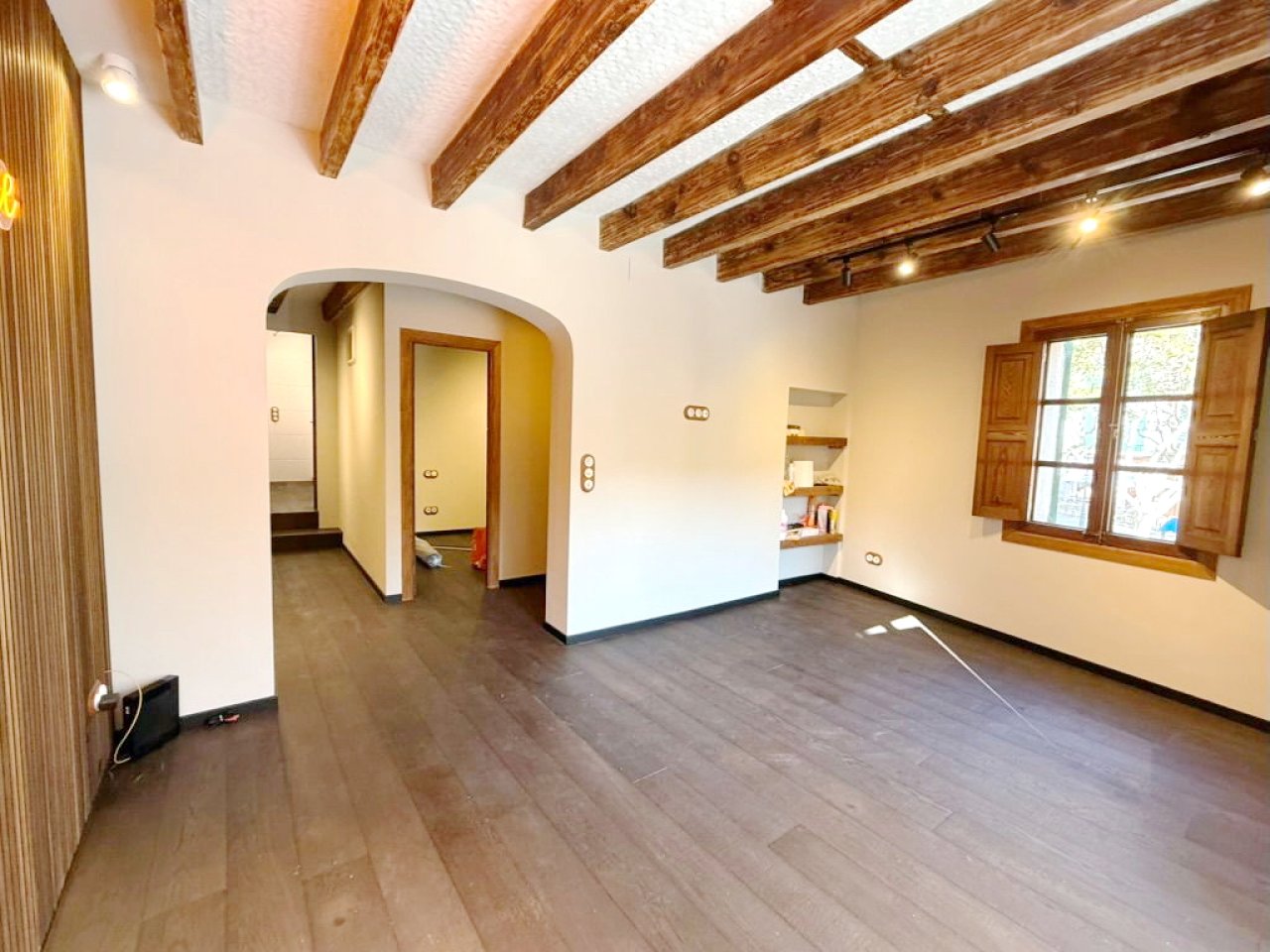 Saniertes, unmöbliertes Apartment mit Terrasse im Zentrum von LLucmayor-- AP 11