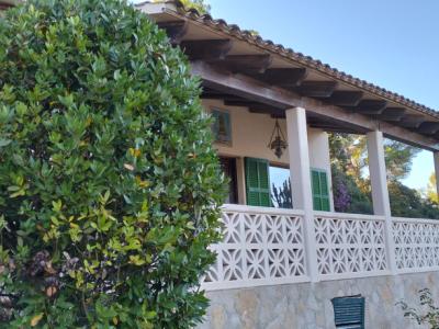 SANT JOAN (CENTRE OF THE ISLAND): Charming finca with pool, private well, guest apartment and 82 m² shed