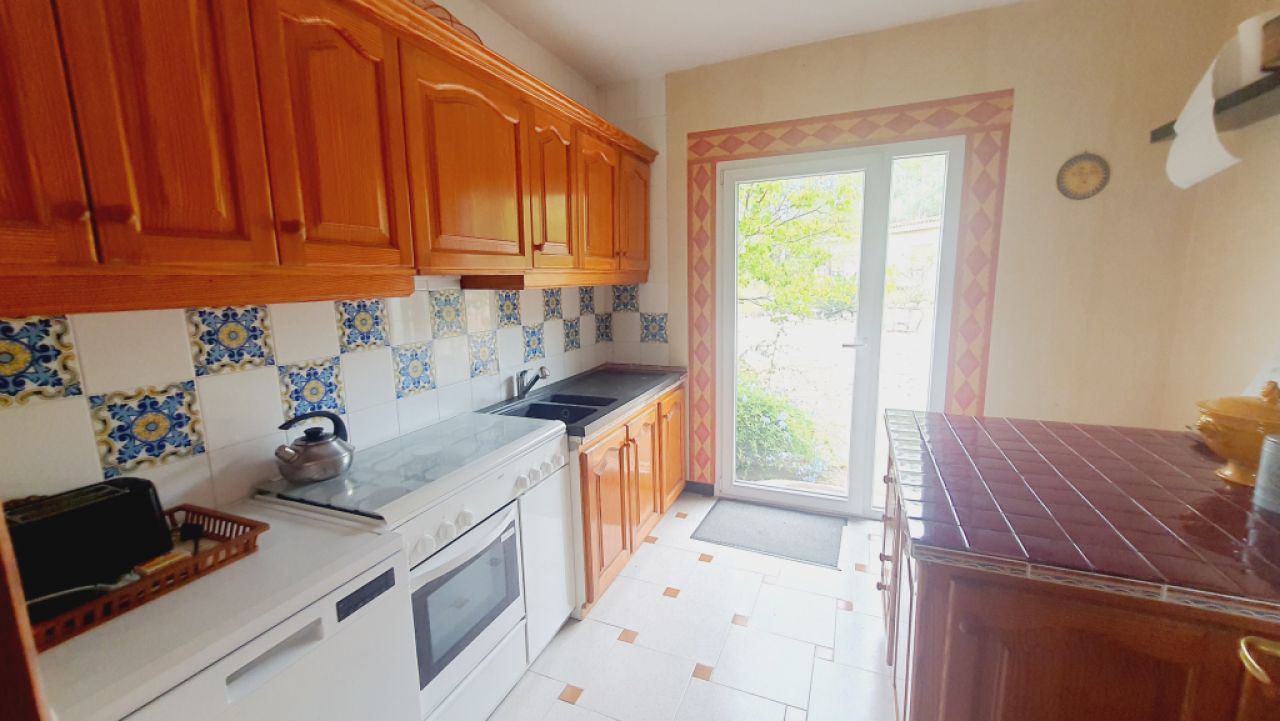 SANT JOAN (CENTRE OF THE ISLAND): Charming finca with pool, private well, guest apartment and 82 m² shed