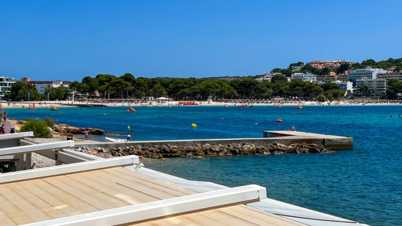 SANTA PONSA in 1. Meereslinie: Komplett renovierte, möblierte 3 SZ-Wohnung zur Langzeitvermietung