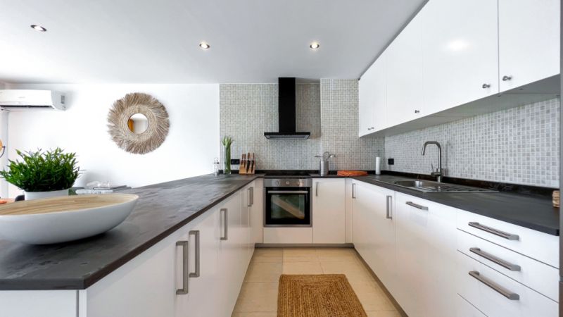 SANTA PONSA in 1. Meereslinie: Komplett renovierte, möblierte 3 SZ-Wohnung zur Langzeitvermietung