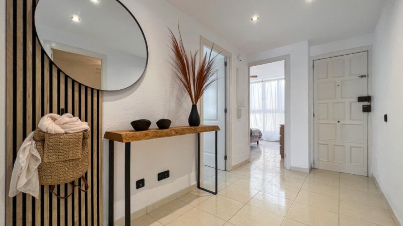 SANTA PONSA in 1. Meereslinie: Komplett renovierte, möblierte 3 SZ-Wohnung zur Langzeitvermietung