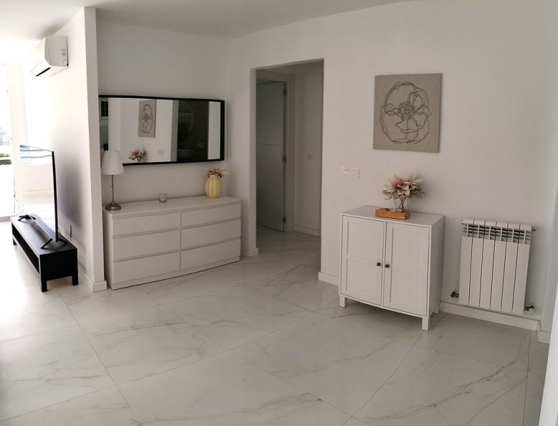 SANTA PONSA: Ruhige, renovierte möblierte 2 SZ-Wohnung mit Meerblick-Terrasse, Heizung & Pool zu VM
