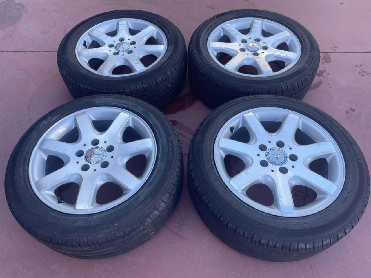 Set of 4 original Mercedes-Benz rims. Dual-size rims. rears R16X8 ET30 and front
