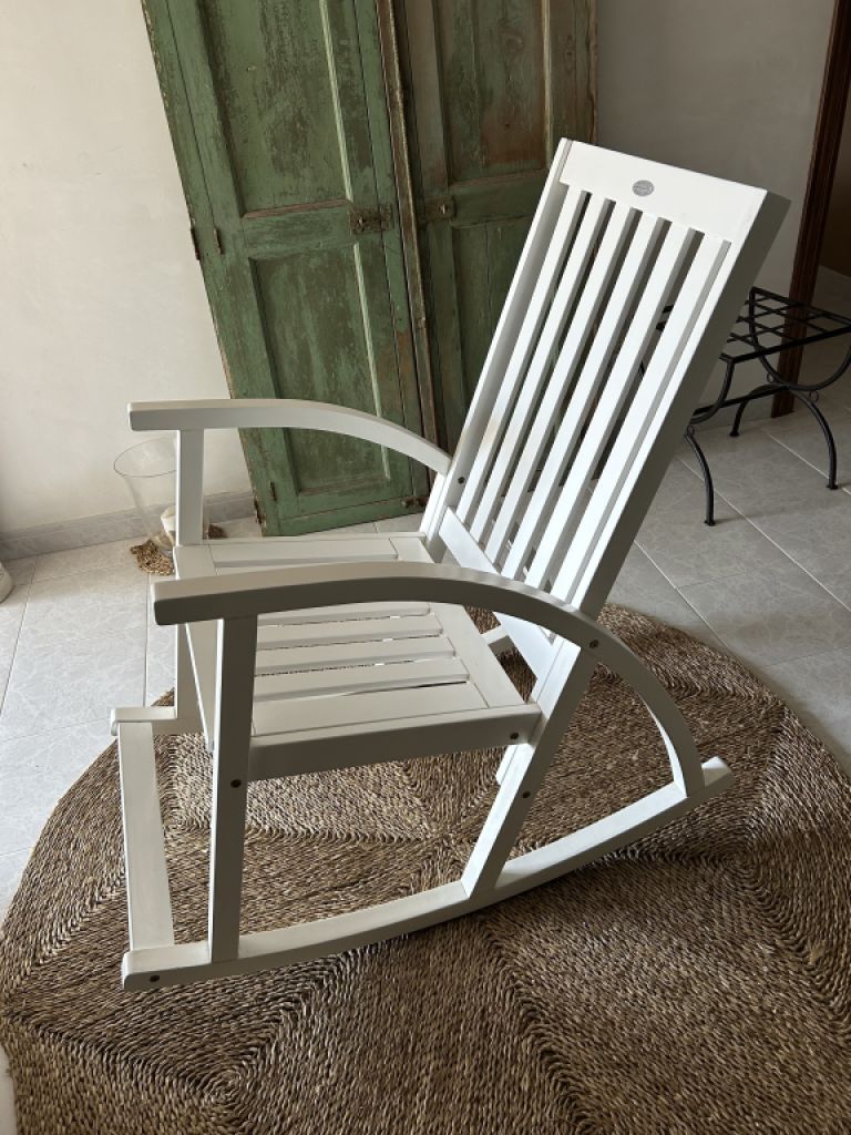 Rocking chair