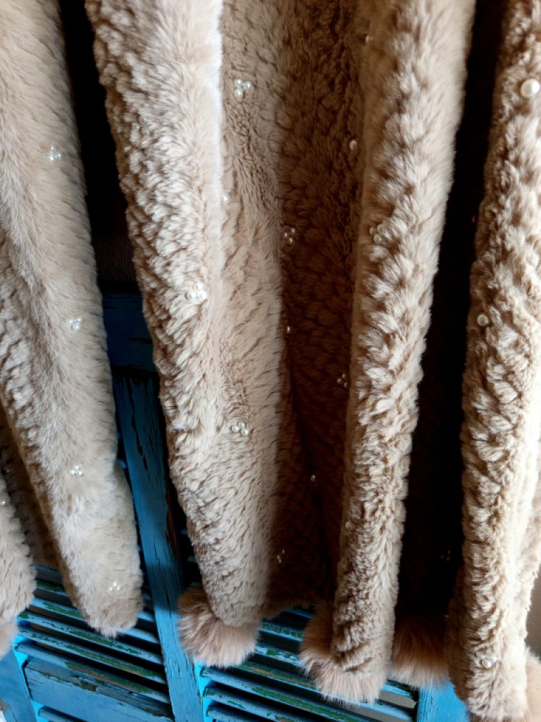 Ropa elegante de mujer