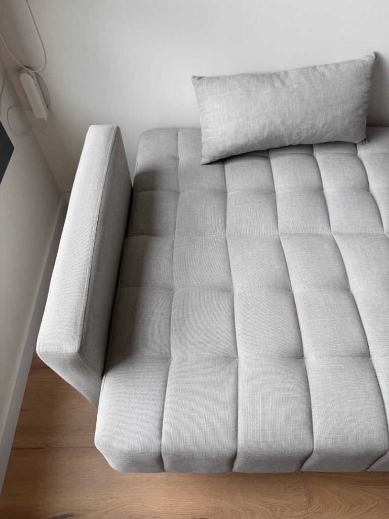 Sofá cama gris con arcón, 209 cm