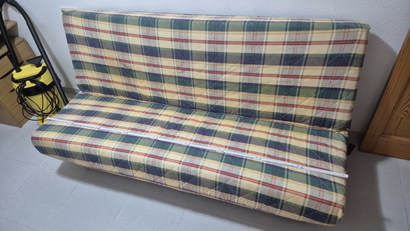 Foldable sofa bed