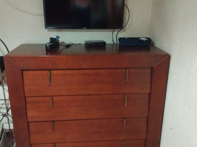 Schlafzimmer/ Bett+3 Komoden