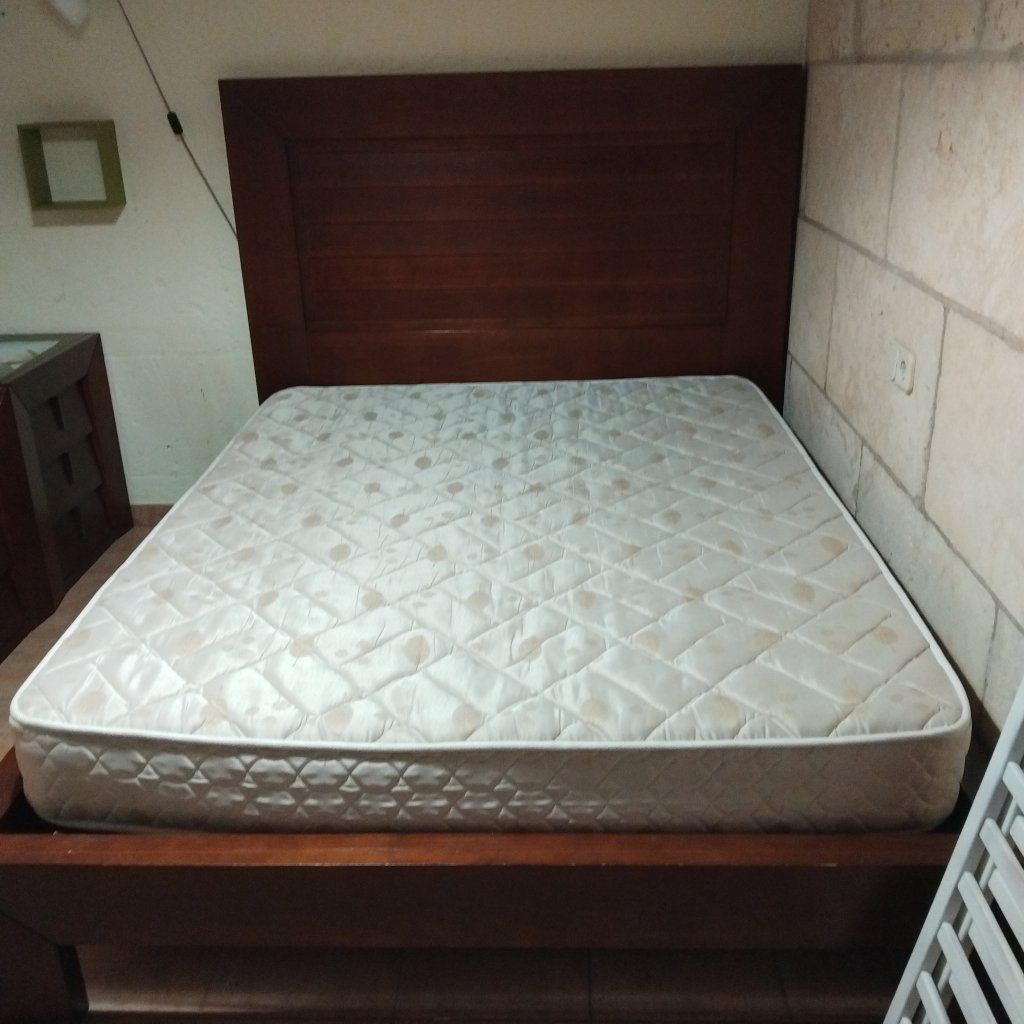Schlafzimmer/ Bett+3 Komoden