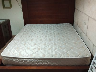 Schlafzimmer/ Bett+3 Komoden