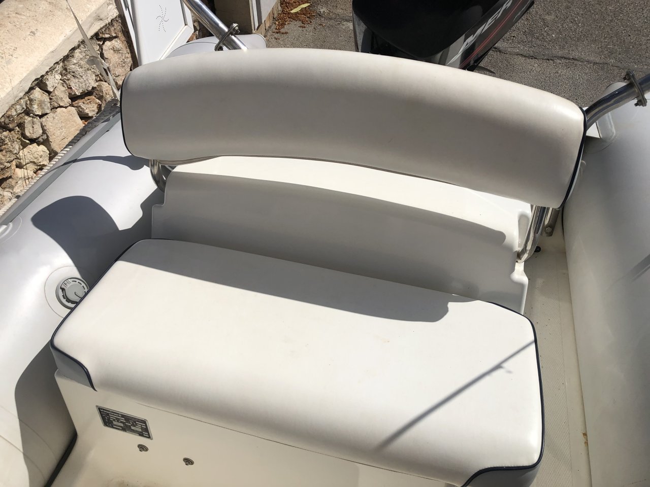 Inflatable boat