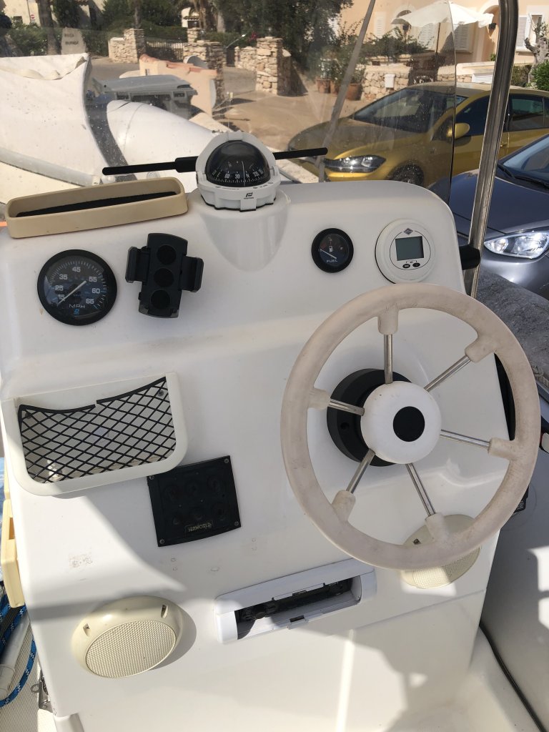 Inflatable boat