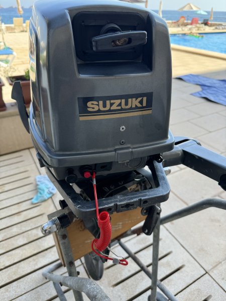 Schlauchboot Honwave T40 AE mit Suzuki DT 25 + viel Zubehör