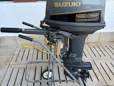 Schlauchboot Honwave T40 AE mit Suzuki DT 25 + viel Zubehör