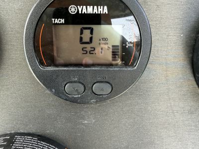 Schlauchboot ZARmini RIB PRO 18 SC mit Yamaha VF90L VMAX SHO Motor, nur 55 Betriebsstunden