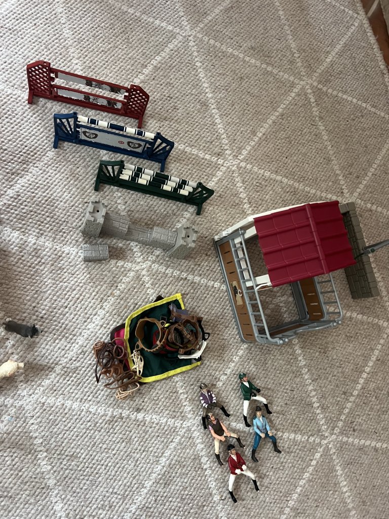 Schleich Reitstall mit viel Zubehör