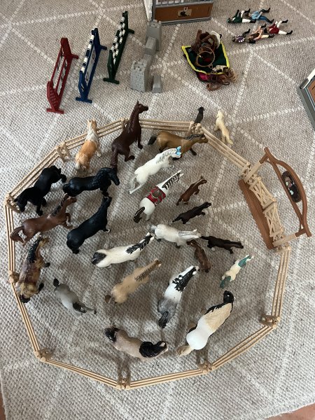Schleich Reitstall mit viel Zubehör