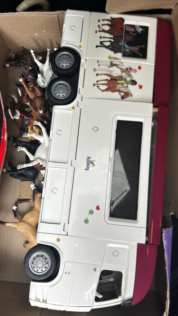 Schleich Wohnmobil mit vielen Pferden
