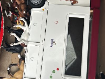 Schleich Wohnmobil mit vielen Pferden