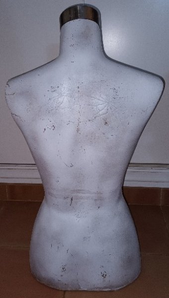 Tailor's mannequin female bust