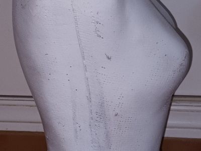Tailor's mannequin female bust