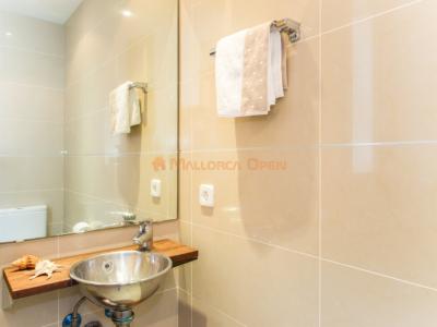 Beautiful semi-detached house for rent in Cala Mandia.