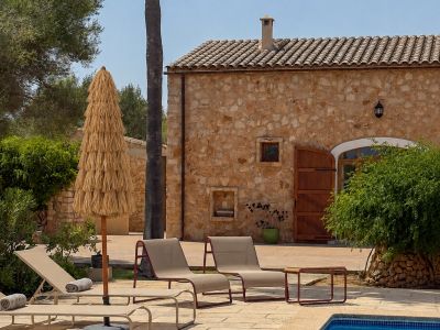 Schöne Ferienfinca mit Pool und AC bei Porto Colom -- F 195 FZ