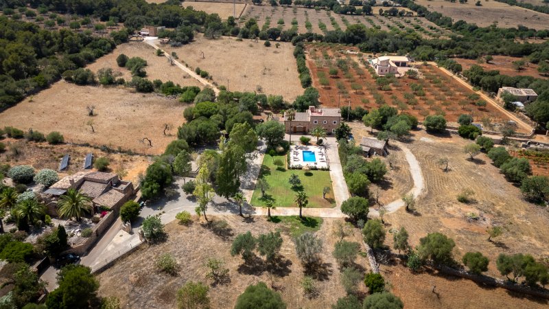 Schöne Ferienfinca mit Pool und AC bei Porto Colom -- F 195 FZ
