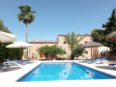Schöne Ferienfinca mit Pool und AC bei Porto Colom -- F 195 FZ