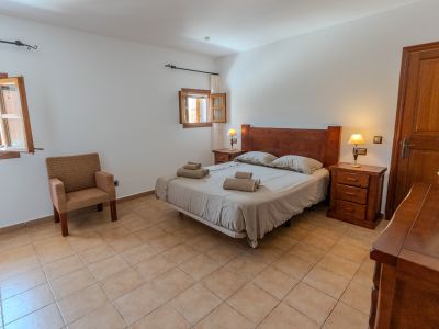 Schöne Ferienfinca mit Pool und AC bei Porto Colom -- F 195 FZ