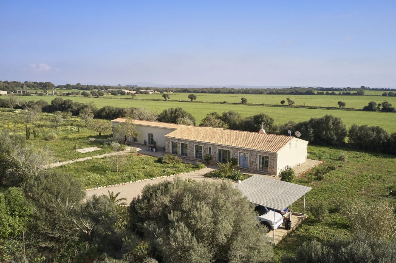 Schöne neu gestaltete Finca zum Verkauf in Campos, in der Nähe des Strandes von Es Trenc