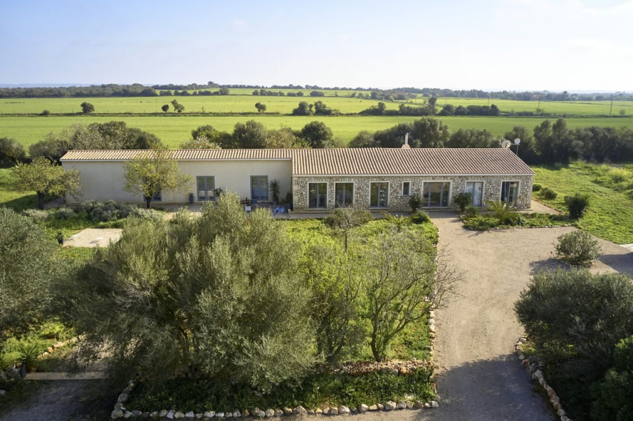 Schöne neu gestaltete Finca zum Verkauf in Campos, in der Nähe des Strandes von Es Trenc