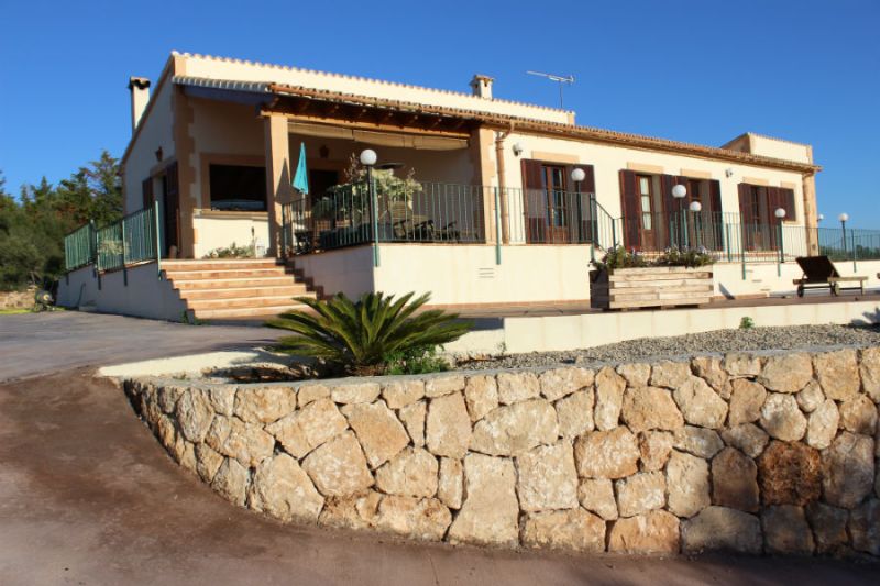 Schöne rustikale Immobilie in Puntiró zu verkaufen