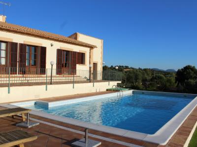 Schöne rustikale Immobilie in Puntiró zu verkaufen