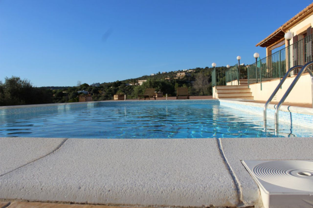 Schöne rustikale Immobilie in Puntiró zu verkaufen